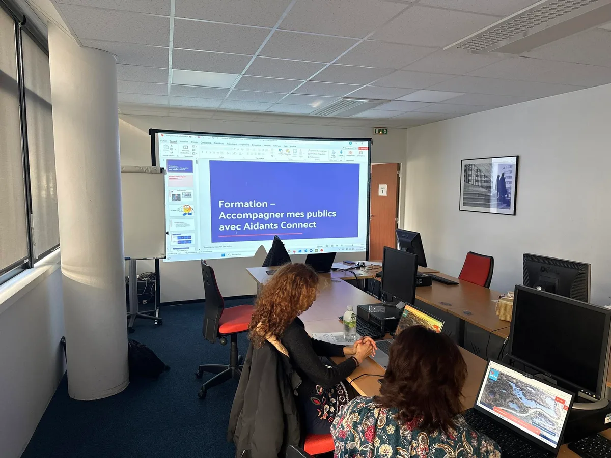 Session Aidants Connect dans une salle équipée