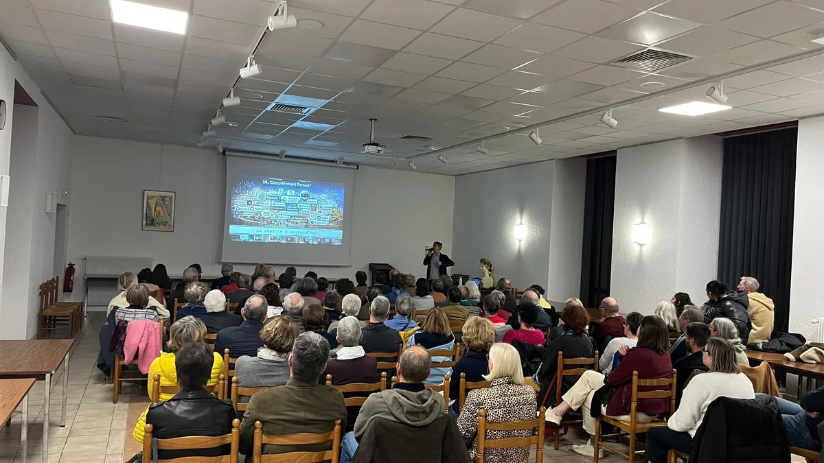 Conférence NTech Conseil devant un public en salle